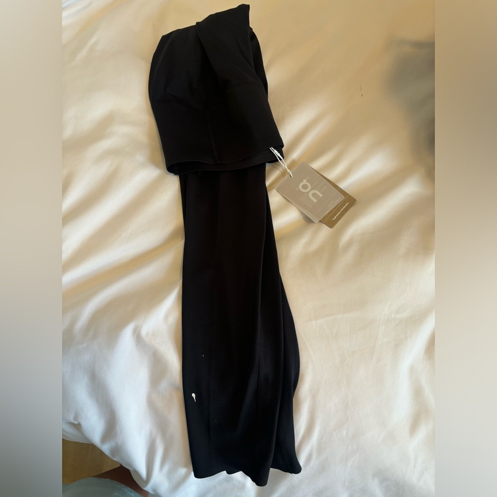 NWT Oncloud Studio Tights (Women's Leggings)